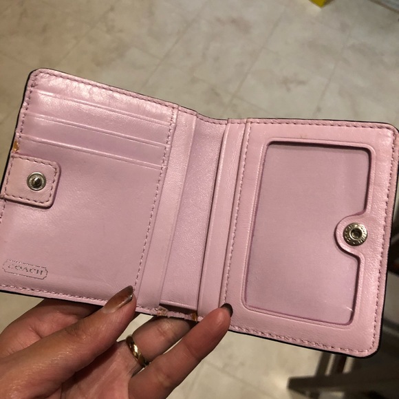 ‼️SOLD‼️Patent leather coach bag with wallet - Picture 8 of 8